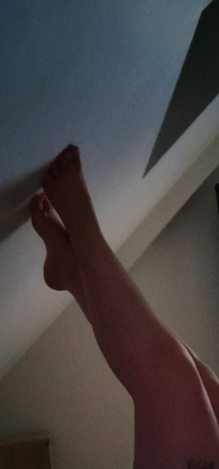Meet_my_feet's media