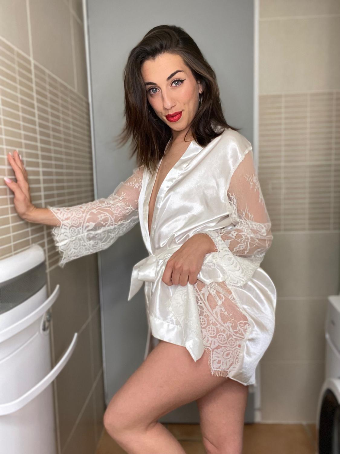 Meganelopezx's media