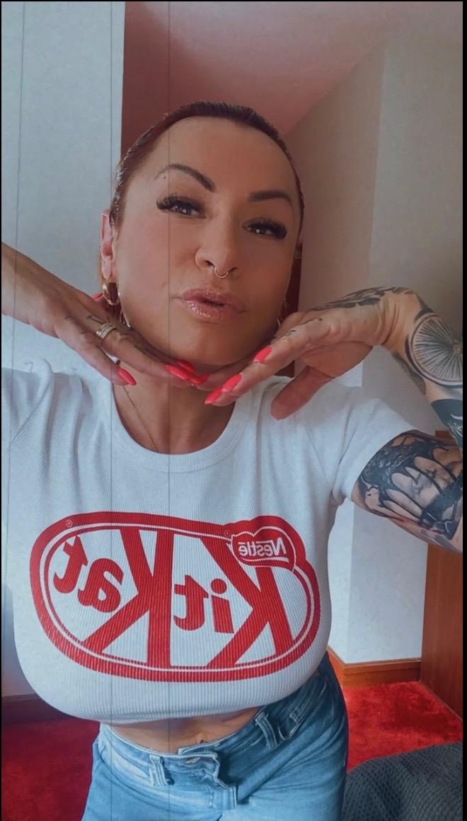Mel_bootylove's media