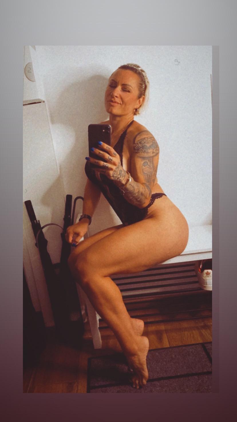 Mel_bootylove's media