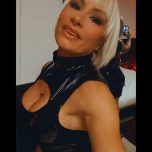 Mel_bootylove's media