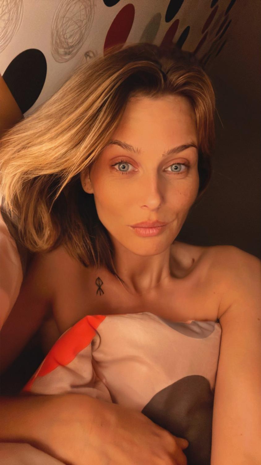 Melanie_dbrs's media