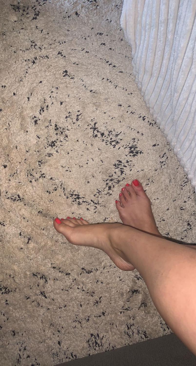 _mes_jolis_pieds's media
