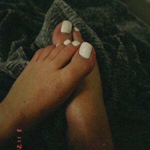 Mesbeauxpieds's media