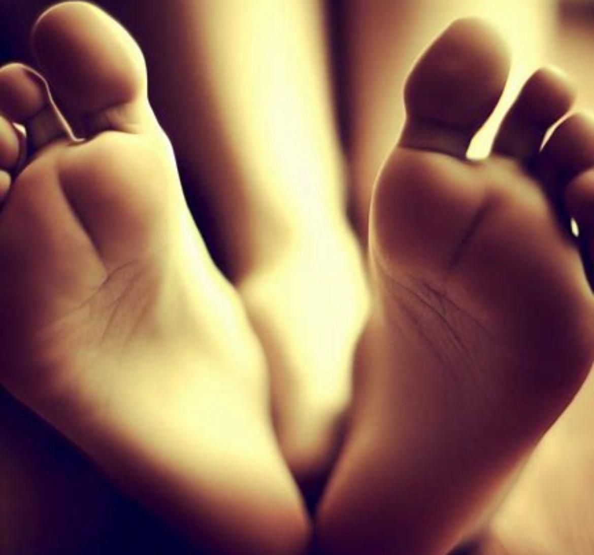 Mesjoliespieds_myprettyfeet's media
