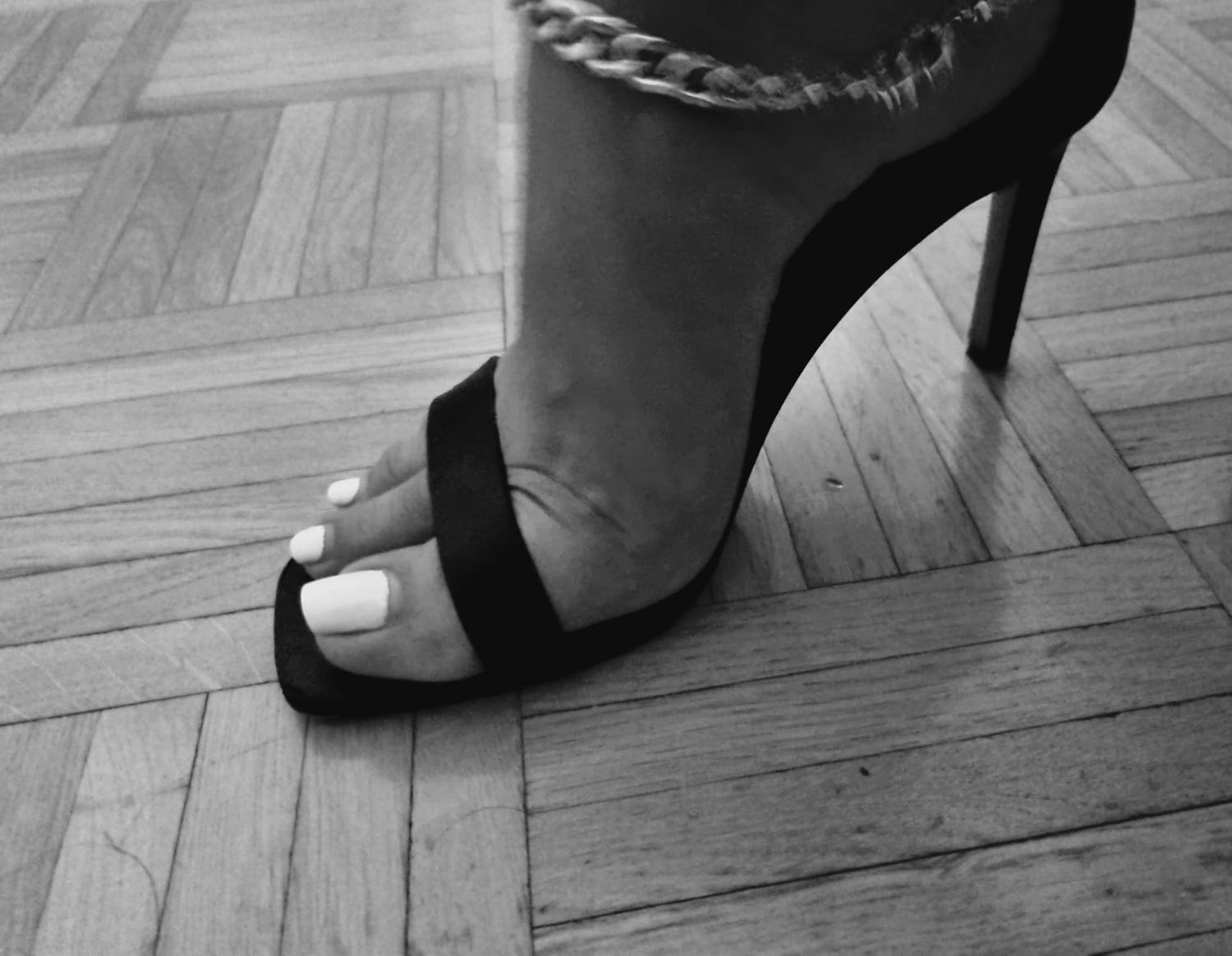 Mesjolisfeet's media