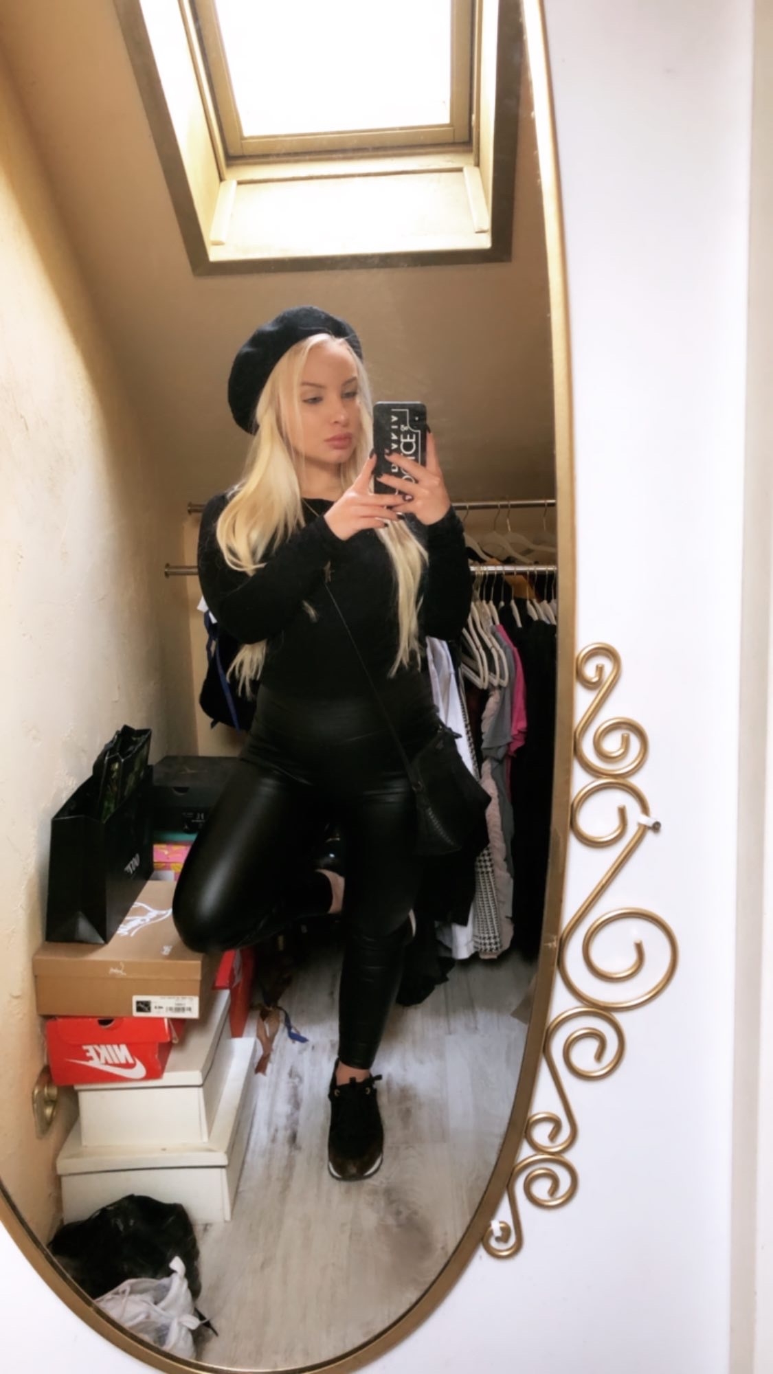 Mianestibaka's media