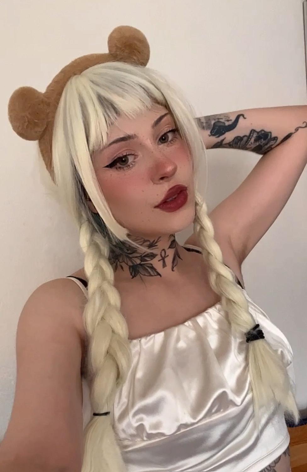 Miaxnolan's media