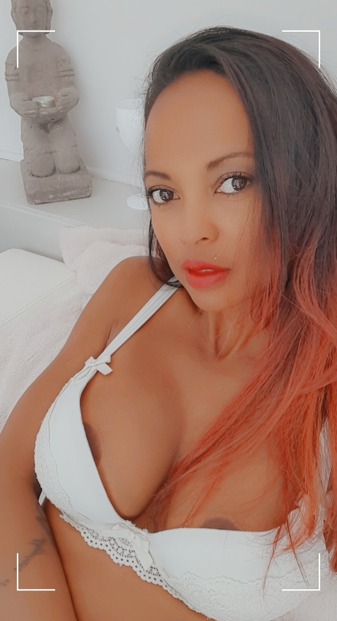 Miiana's media