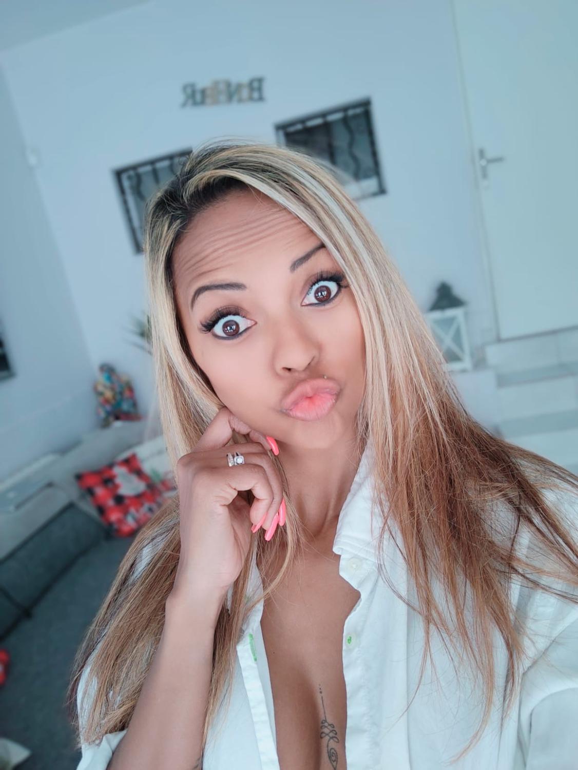 Miiana's media
