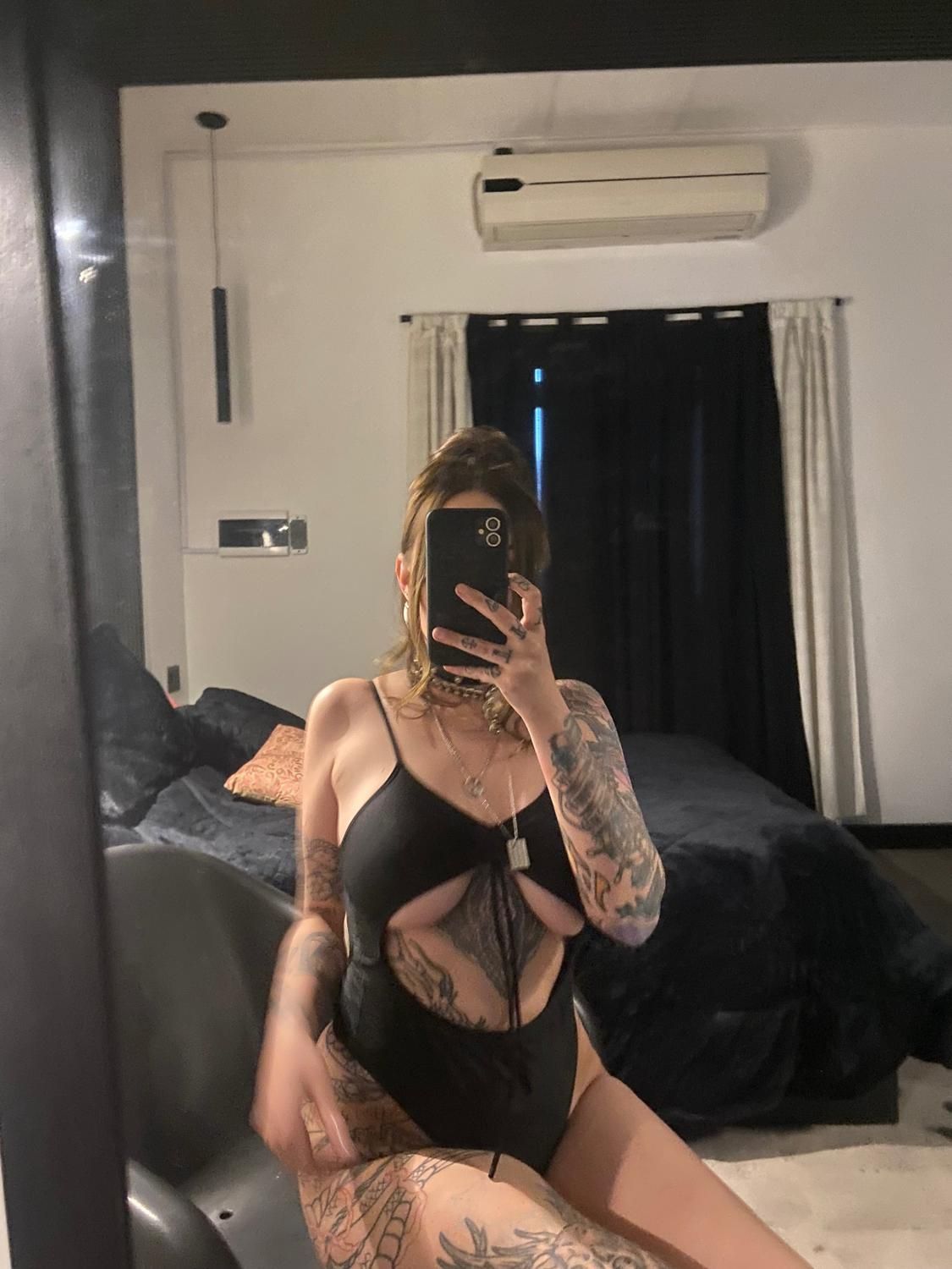 Milaamour's media