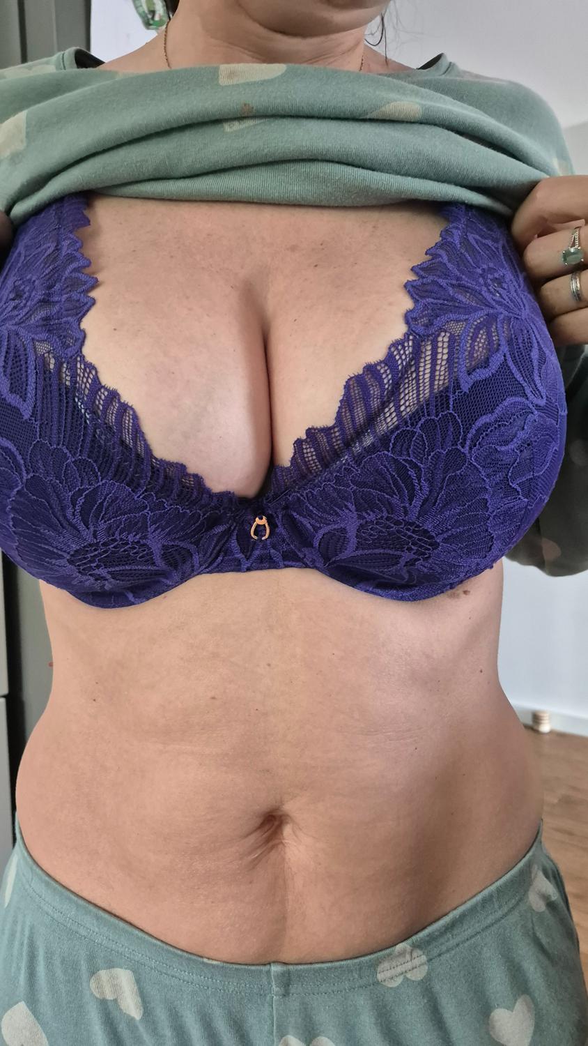 Milfbelle's media