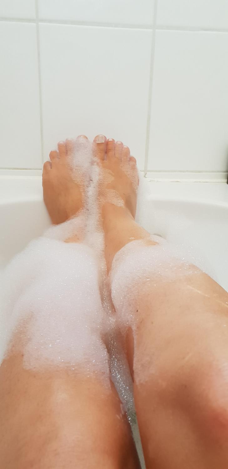 Milfdebutante20's media