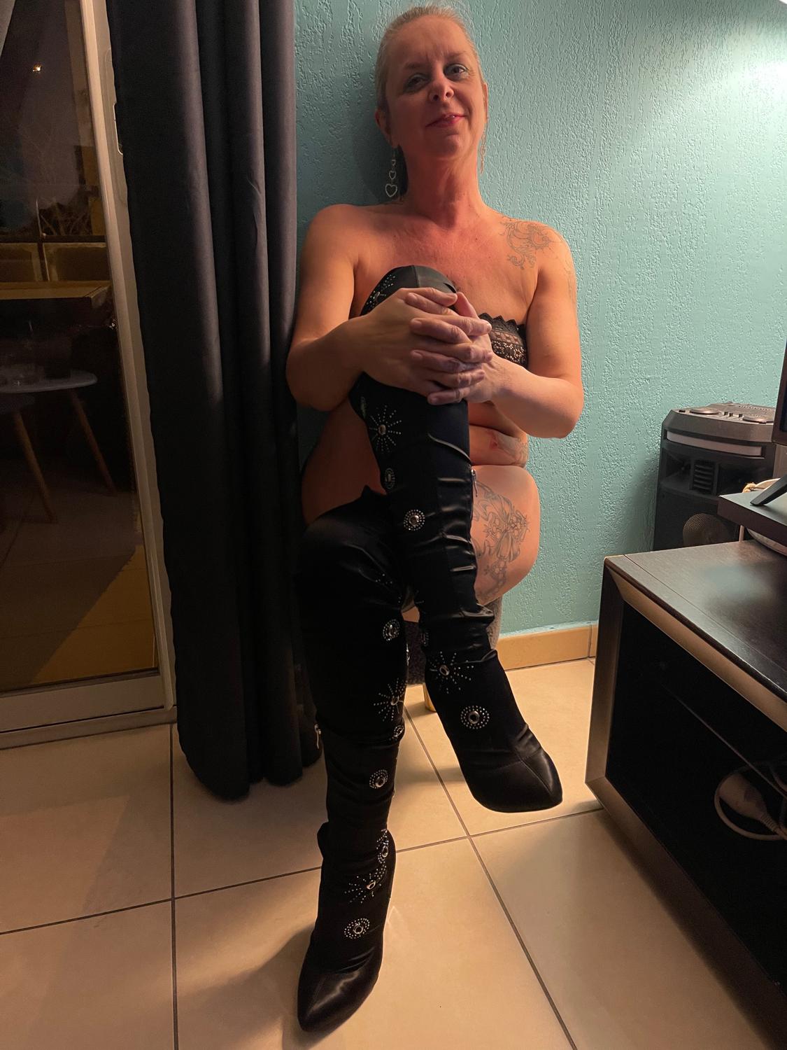 Milfkokine's media