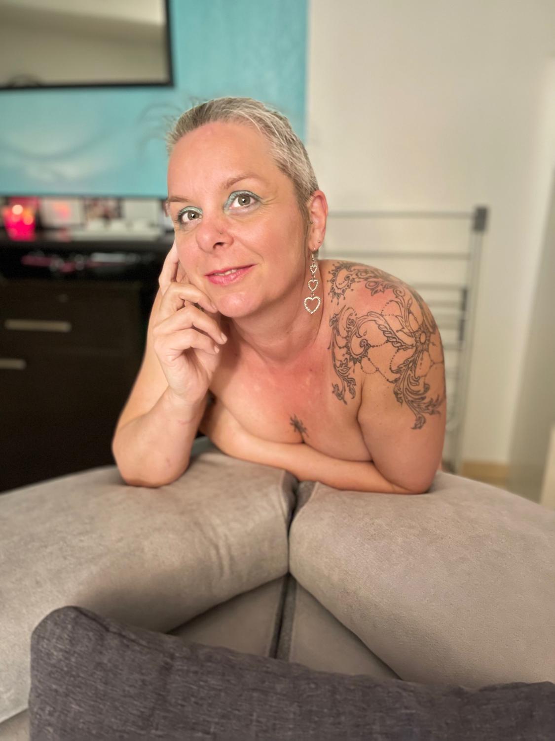 Milfkokine's media