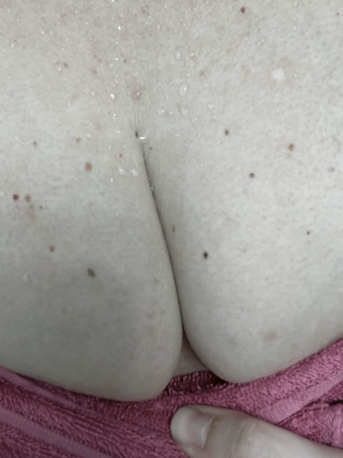 Milfmysterieuse's media