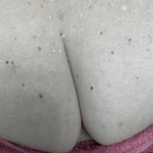 Milfmysterieuse's media