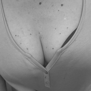 Milfmysterieuse's media