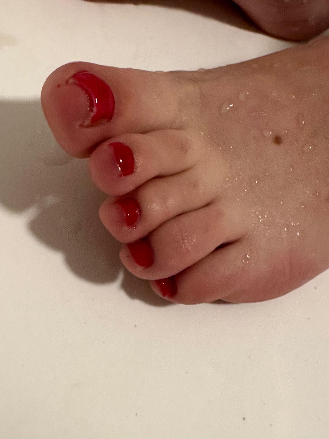 Mimifeetlove's media