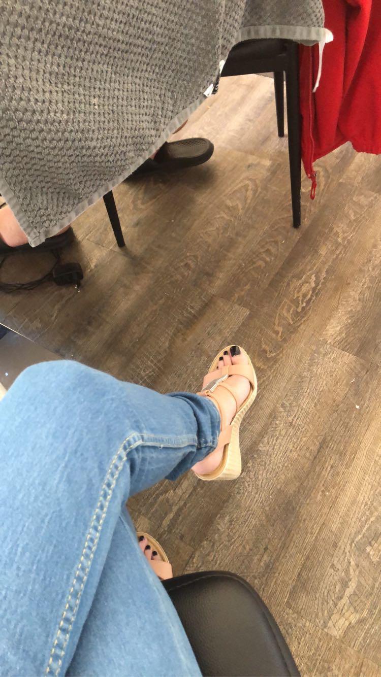 _minifeet_'s media