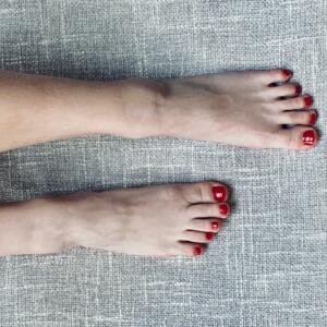 Minifeet3637's media