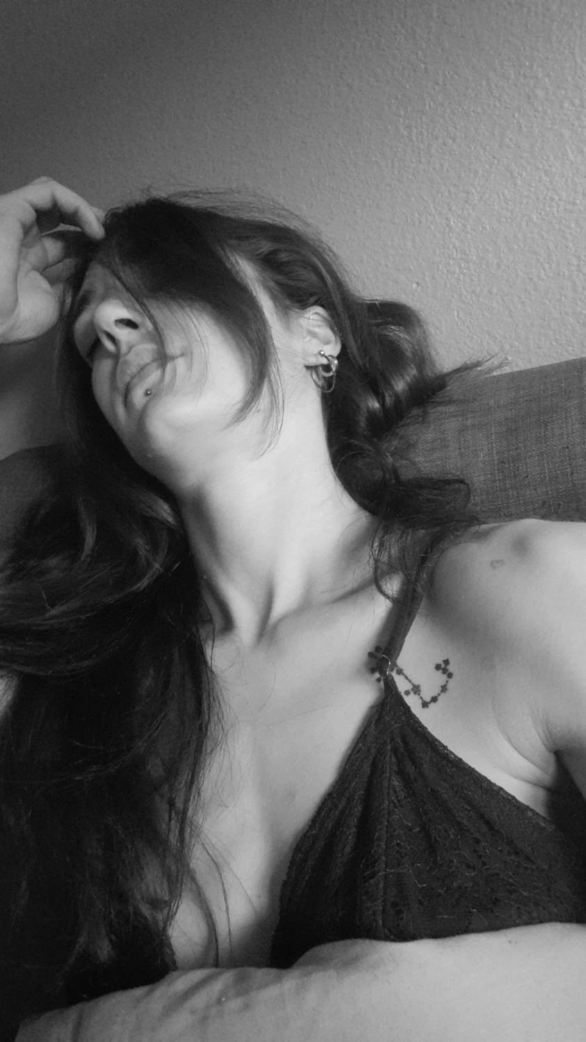 Miss_selena_body's media