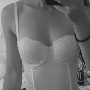 Miss_selena_body's media