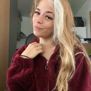 Mlletiahotmodele's media