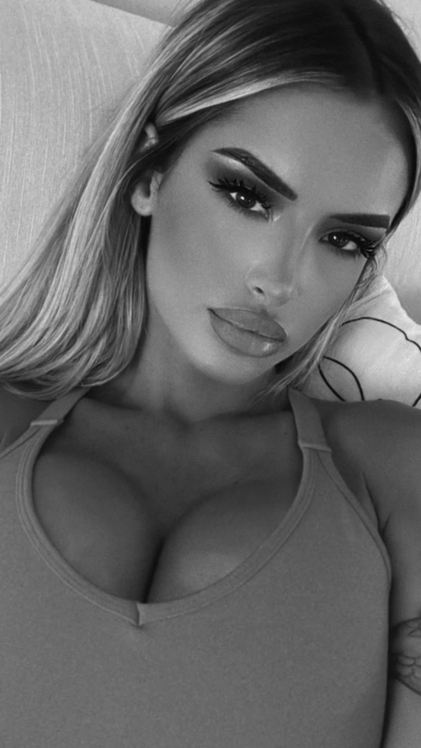 Mmjhottie's media
