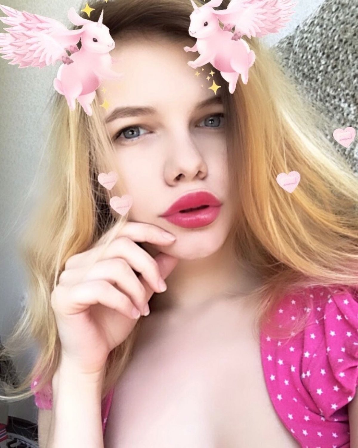 Modelmari's media