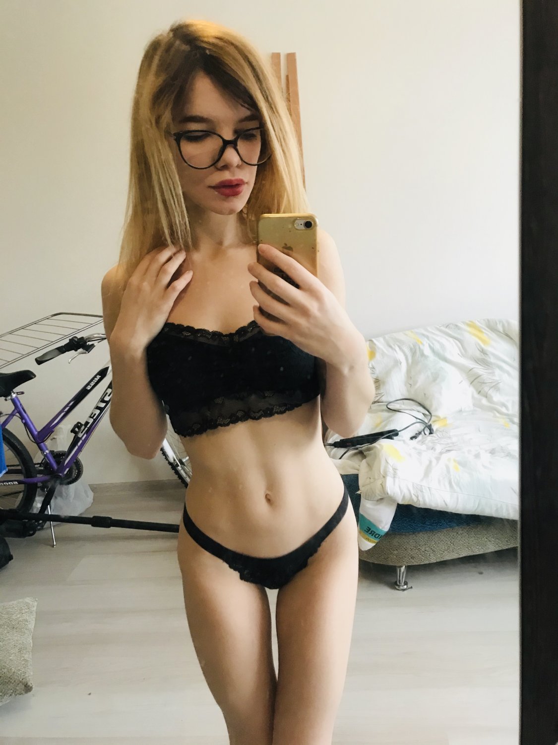 Modelmari's media