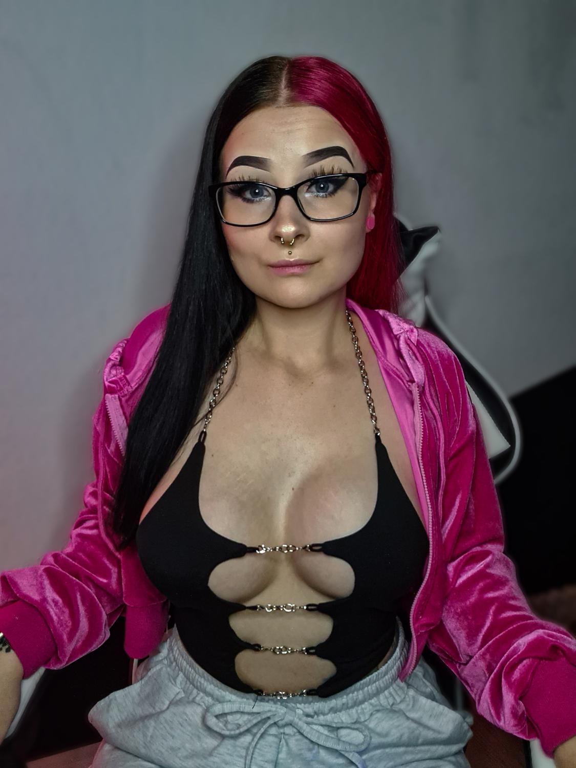 Mrs_darkness's media