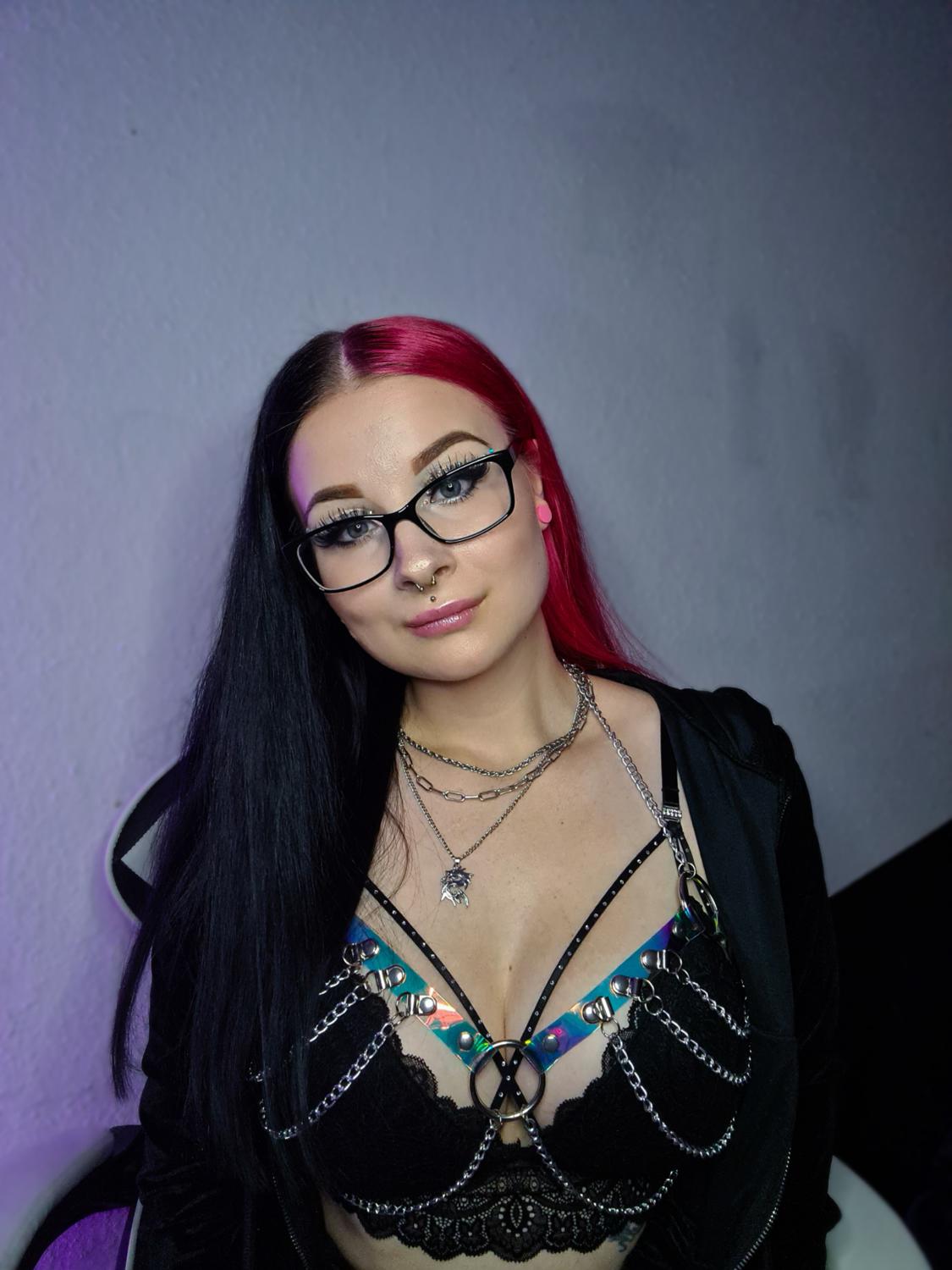Mrs_darkness's media