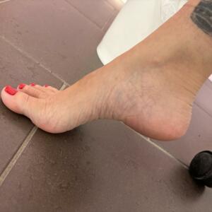 _my-lovely-feet_'s media