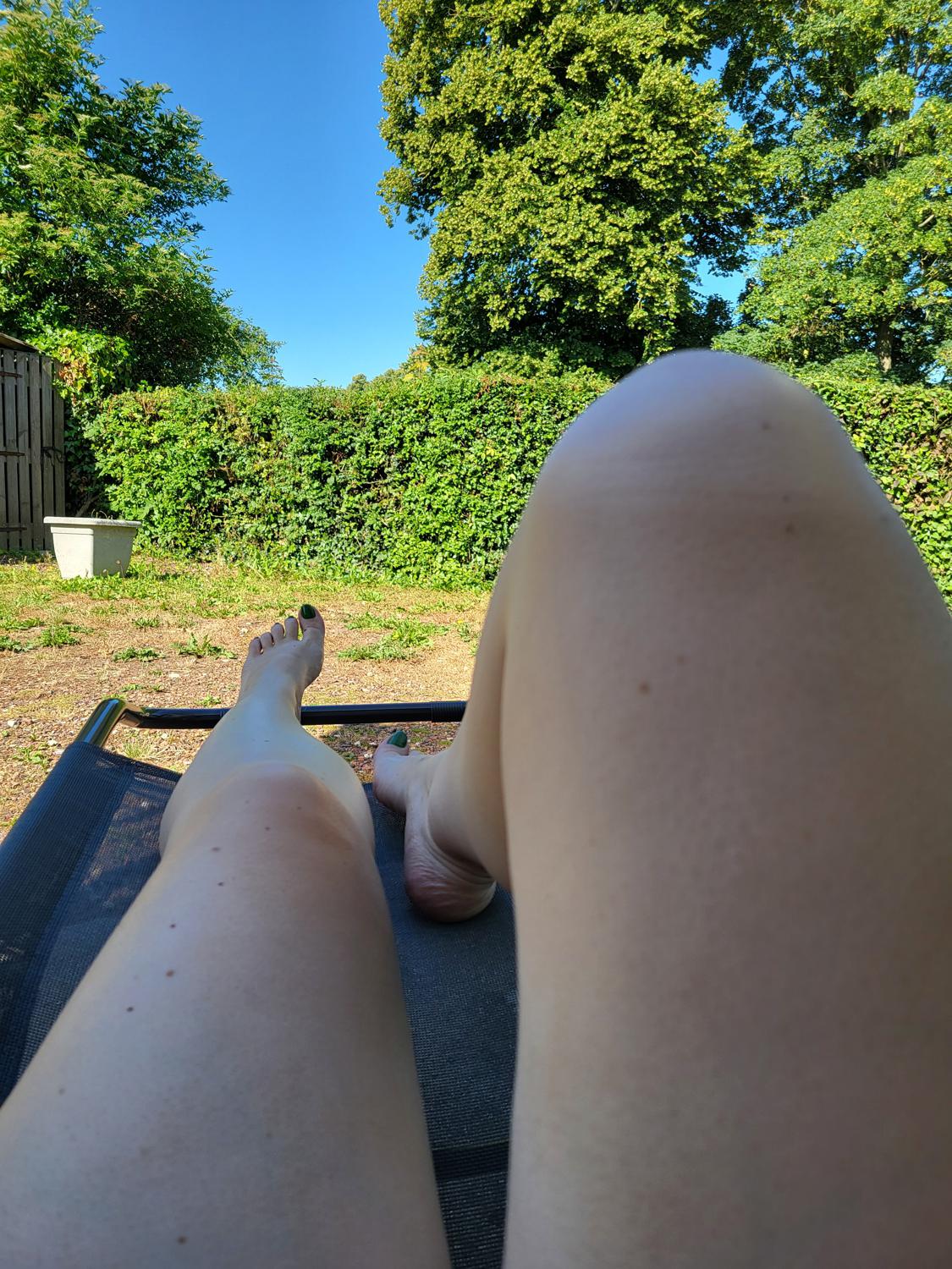 Myleanasfeet's media
