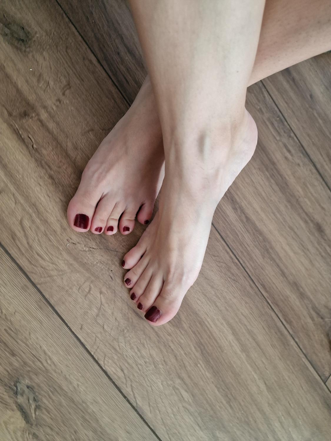 Mylittleefeet's media