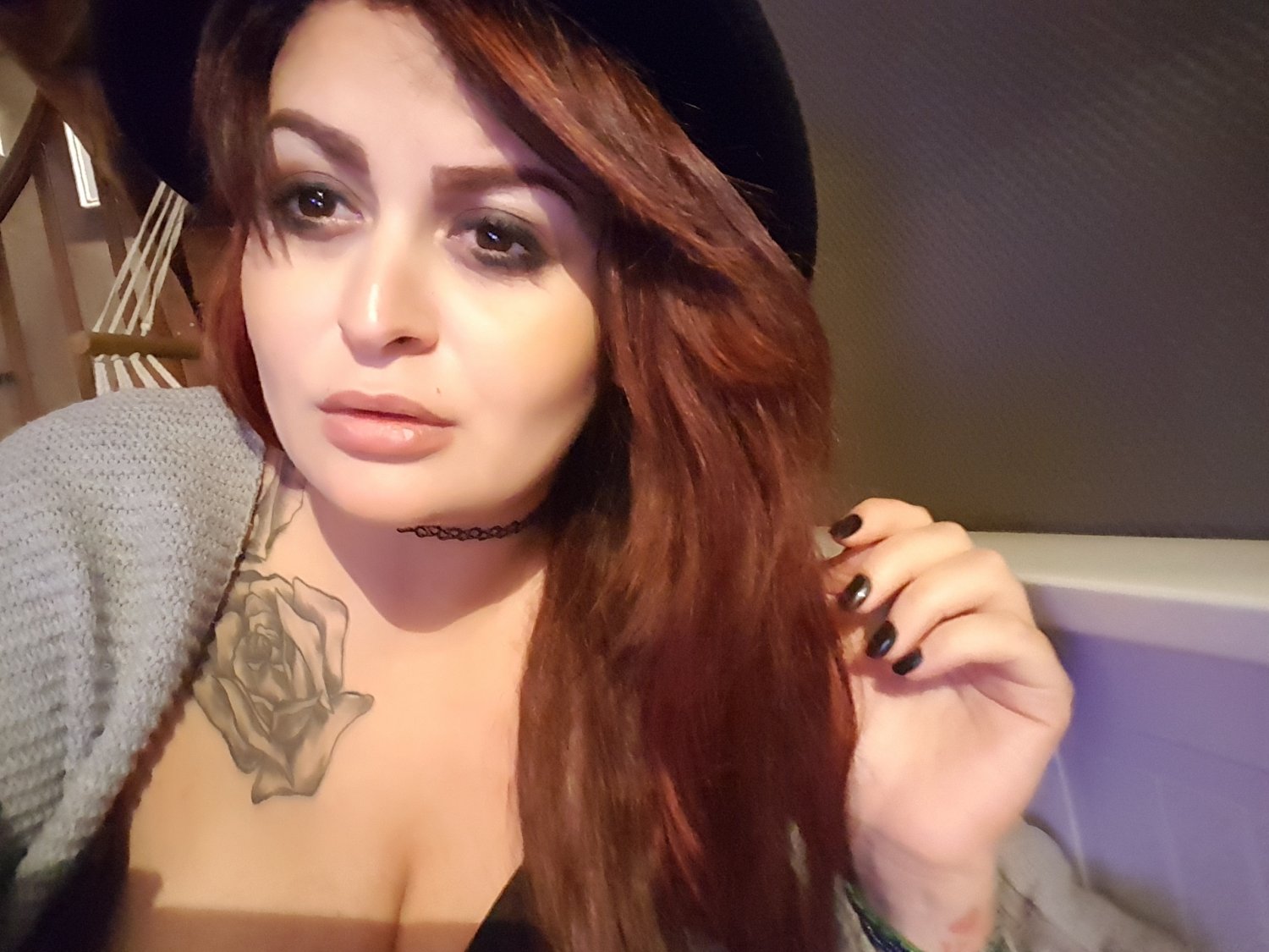 Myriamburtonx's media