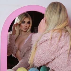 Myriamklink's media