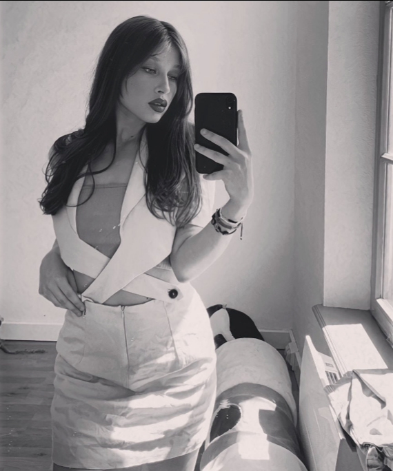 Mysterybrunette's media