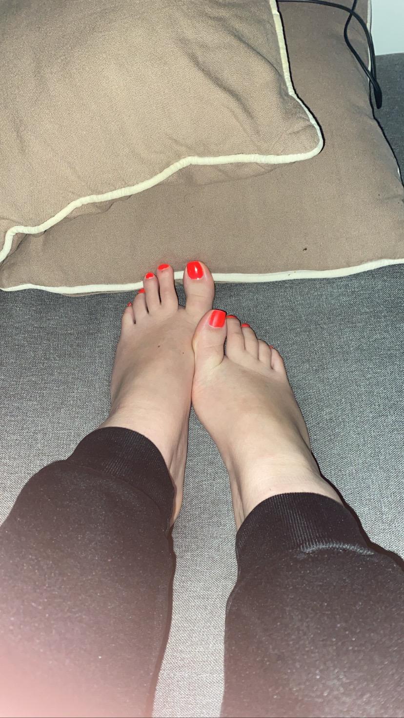 Nailsbeautyfeet's media
