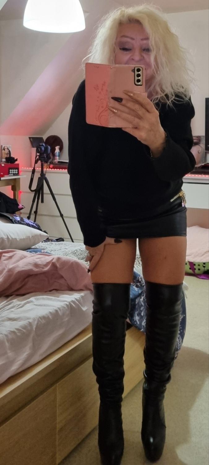 Nailyne's media