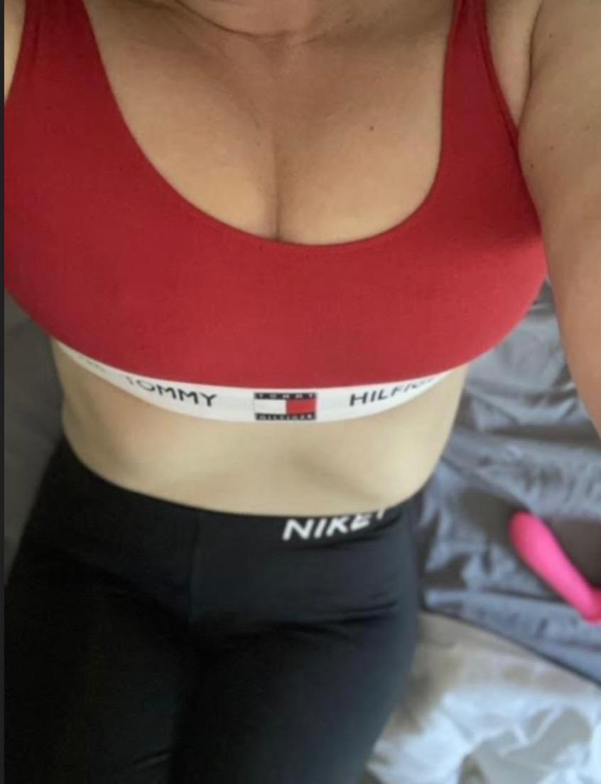 Natasha_la_milf's media