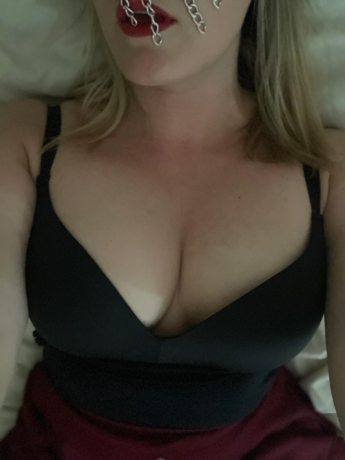 Natasha_la_milf's media