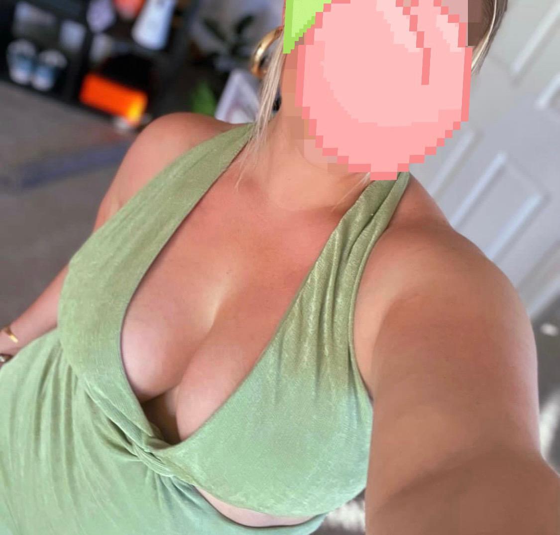 Natasha_la_milf's media