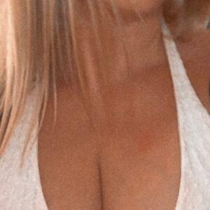 Natasha_la_milf's media