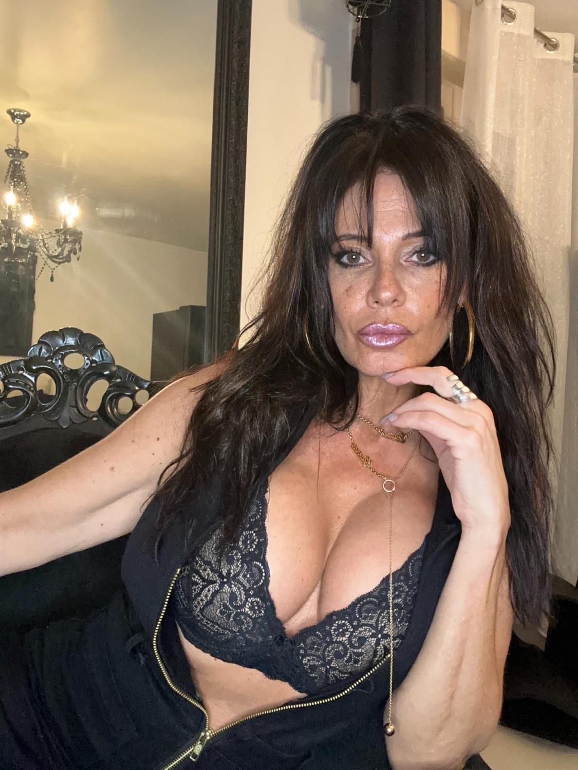 Nathaliegabano's media
