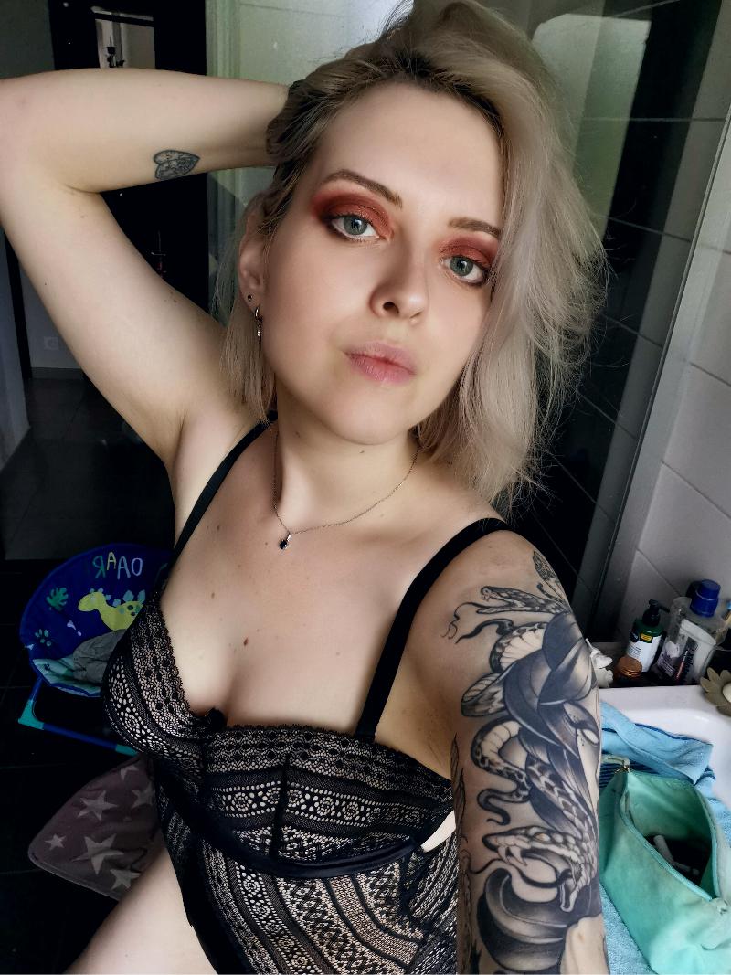 Naughty_doll's media