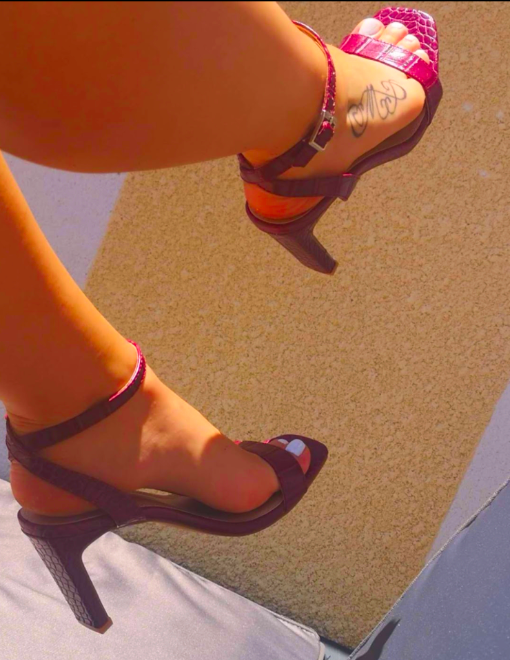 Nicefootgirl's media