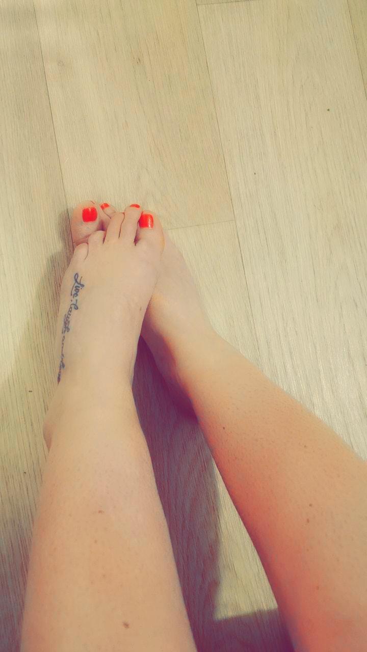 Nicesexyfeet's media