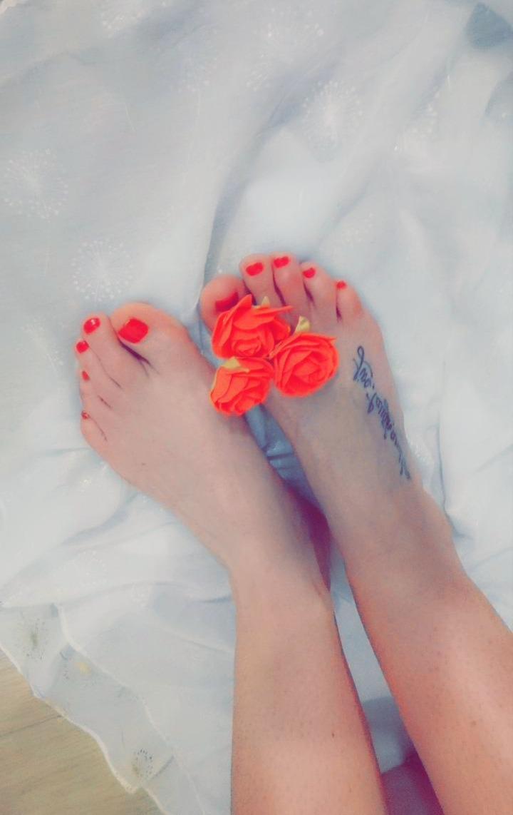 Nicesexyfeet's media